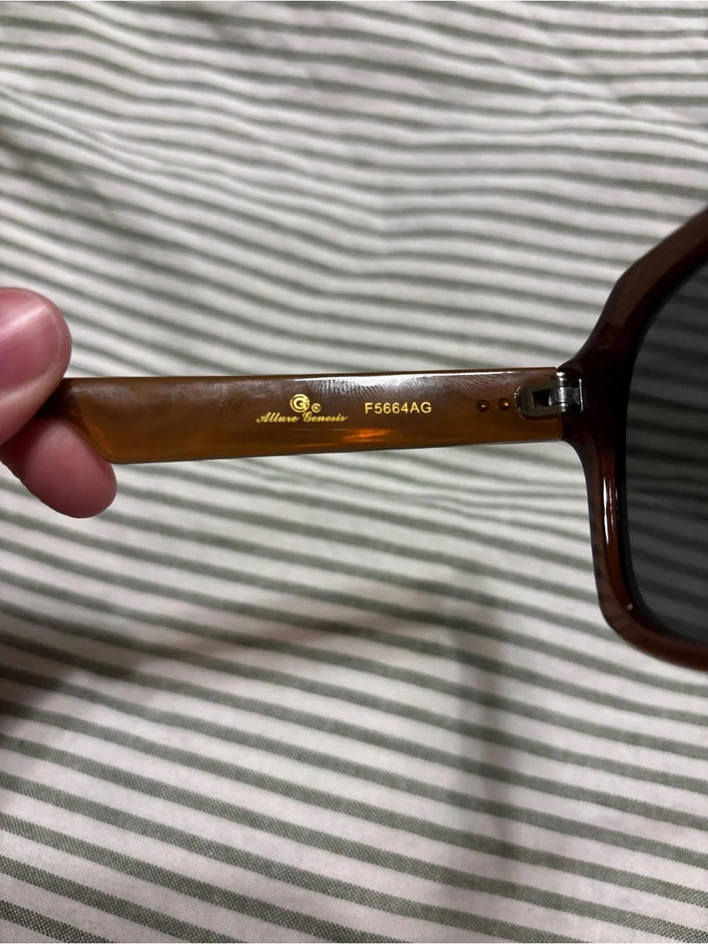 Allure Genesis bold square